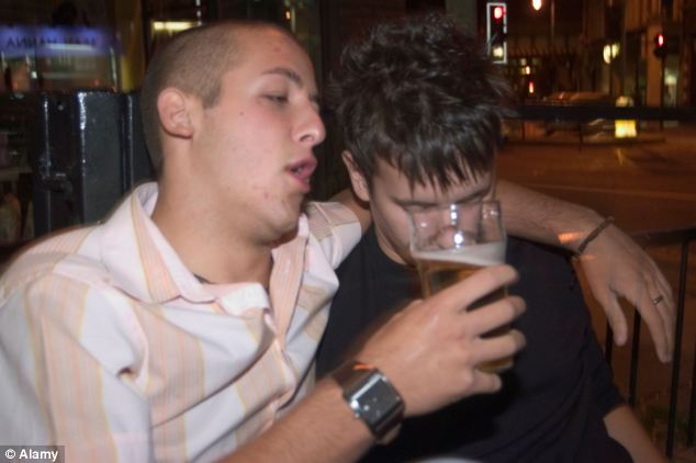 article-2531851-139698BE000005DC-899_634x422